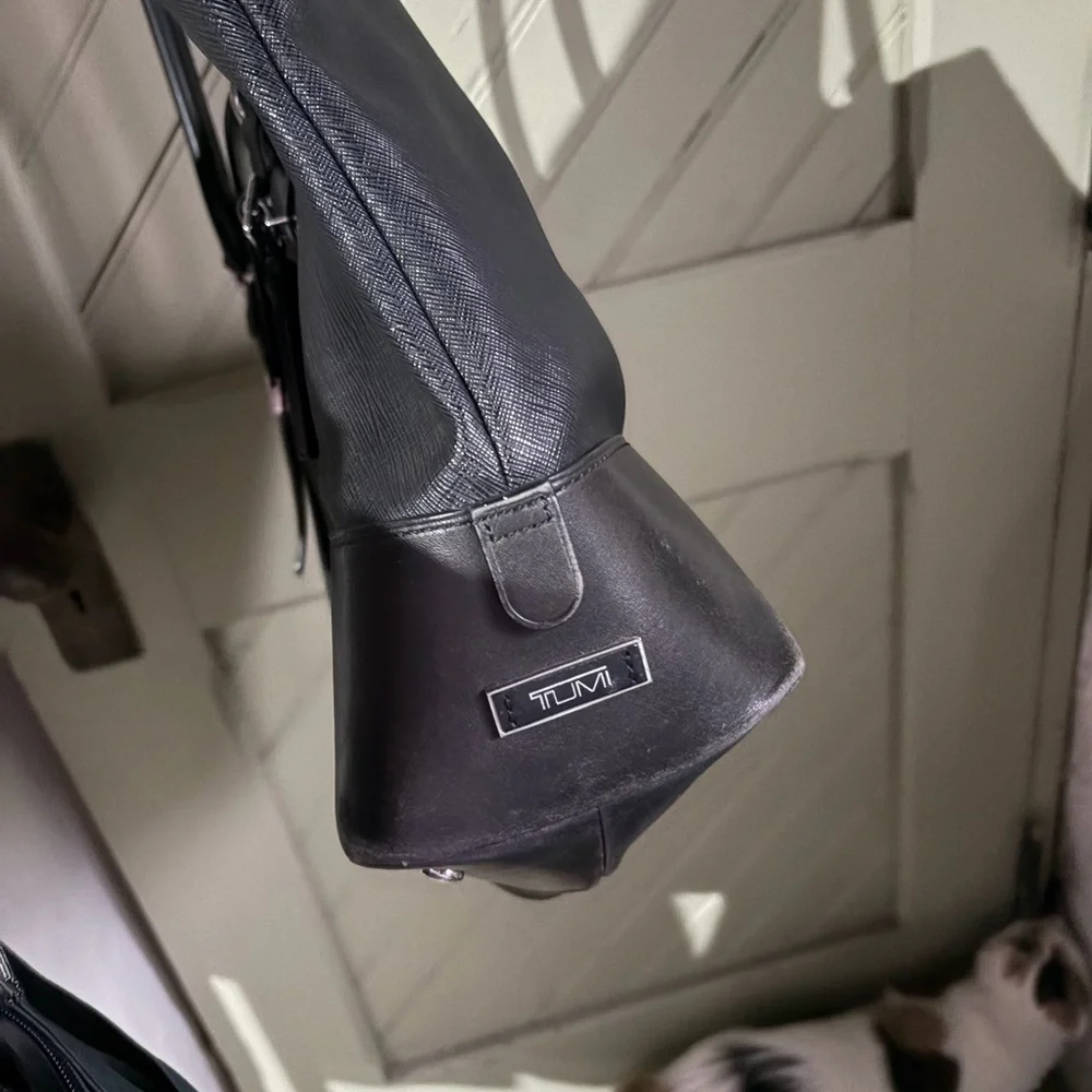 Tumi Black Leather travel/Laptop Bag